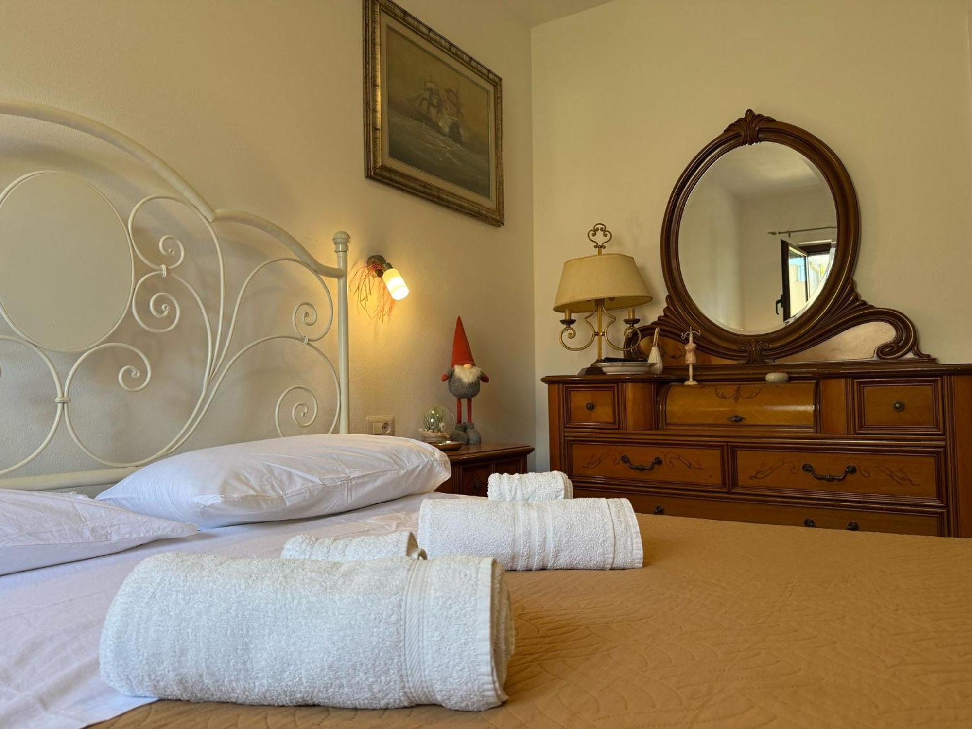 The Refuge Apartment Porto Torres Extérieur photo