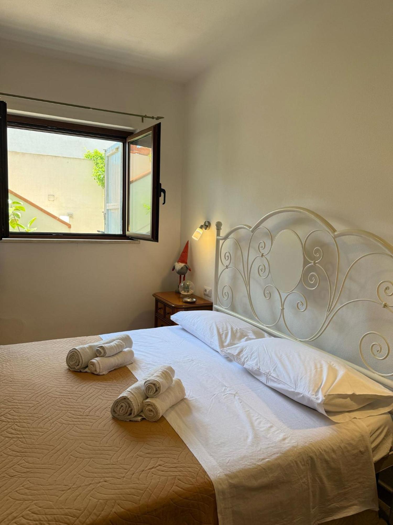 The Refuge Apartment Porto Torres Extérieur photo